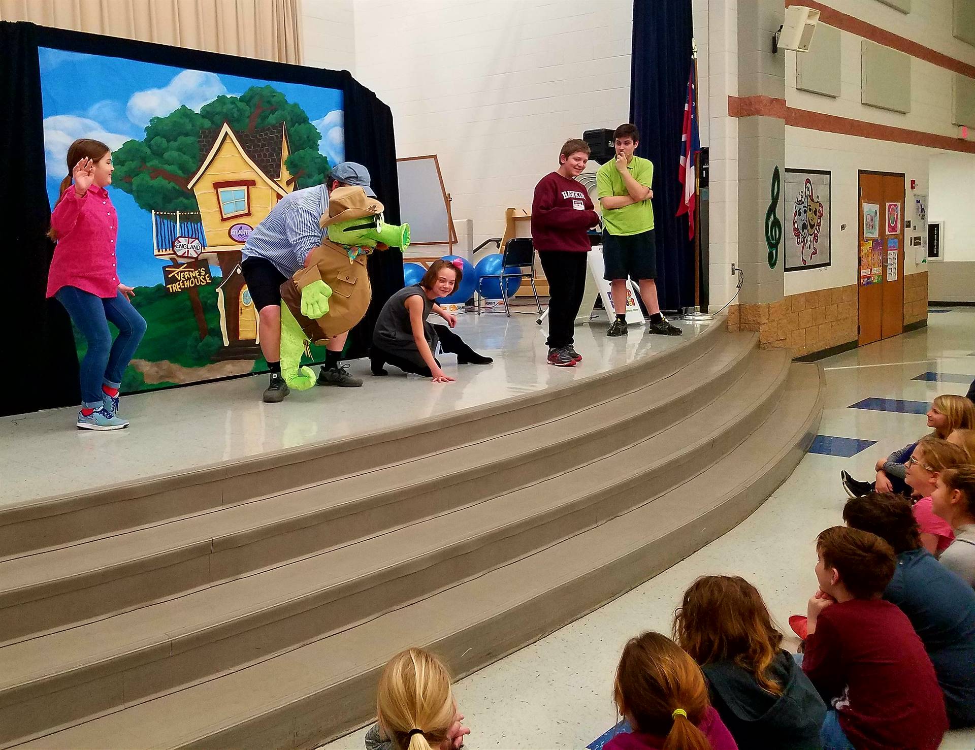 Artists in the Schools: Madcap Puppets Visit GIS for Essential Tuesday